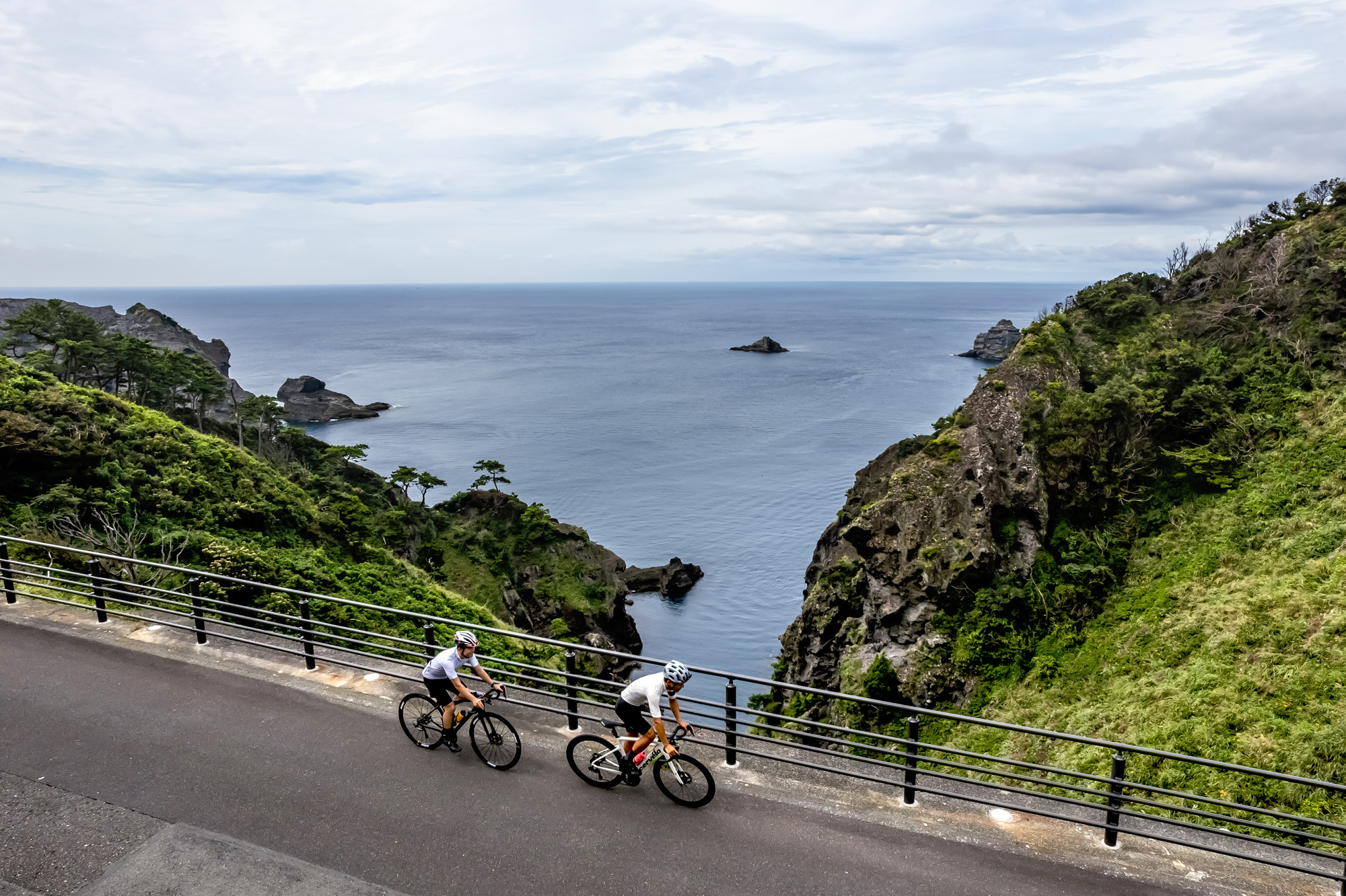 南伊豆の地物海鮮と伊豆半島最南端の絶景を自転車で楽しむ
“JU-ZA 1st Anniversary - TRIDE Minamiizu-”開催のご案内