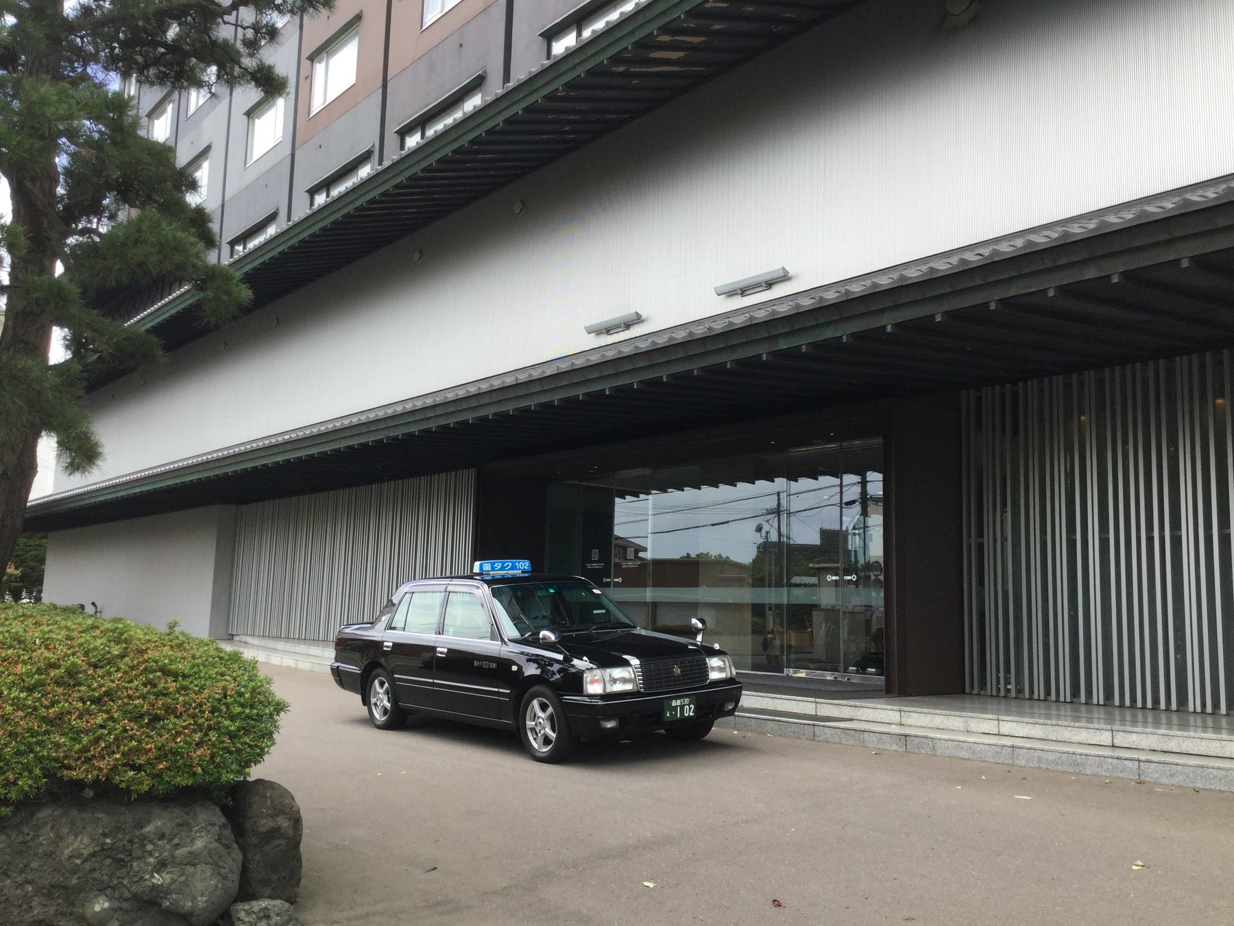 【函館湯の川温泉／望楼NOGUCHI函館】そこまでエリア拡大！？今度は北斗市・七飯町からでもOKご好評につき本年も実施！「全国旅行支援割」も利用可！ご自宅からホテルまでタクシー往復送迎付きプラン