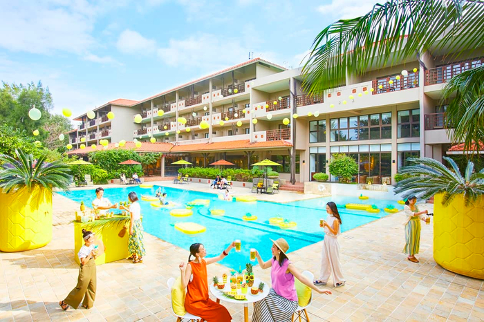 【西表島ホテル】今年はパイン型BBQグリルが登場！開放的なプールサイドでパインづくしの夏を楽しむ「パインビアフェス」開催 期間：2023年6月15日～8月31日