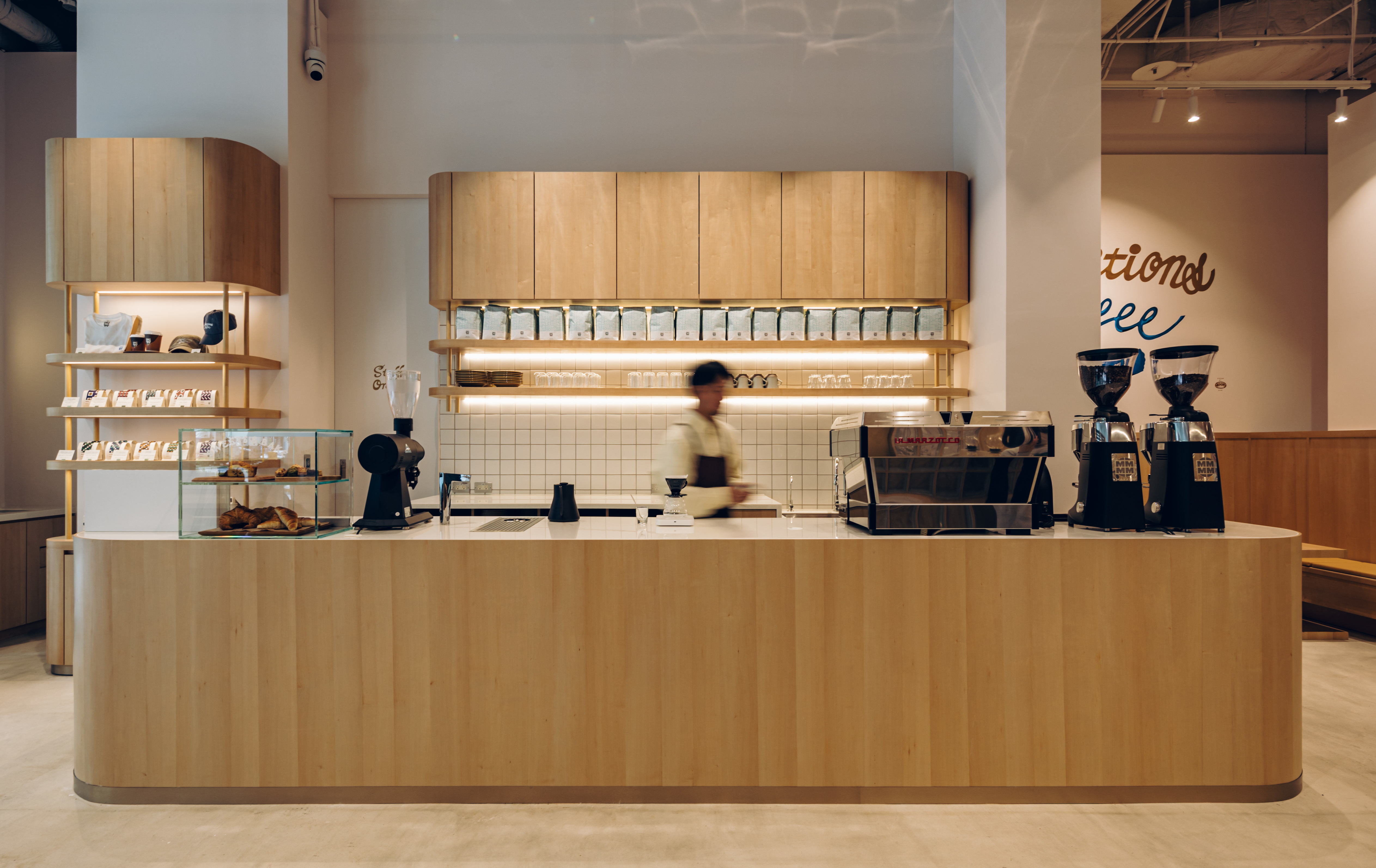 初の海外出店！スペシャルティコーヒーのONIBUS COFFEEが
バンコクと台北にオープン