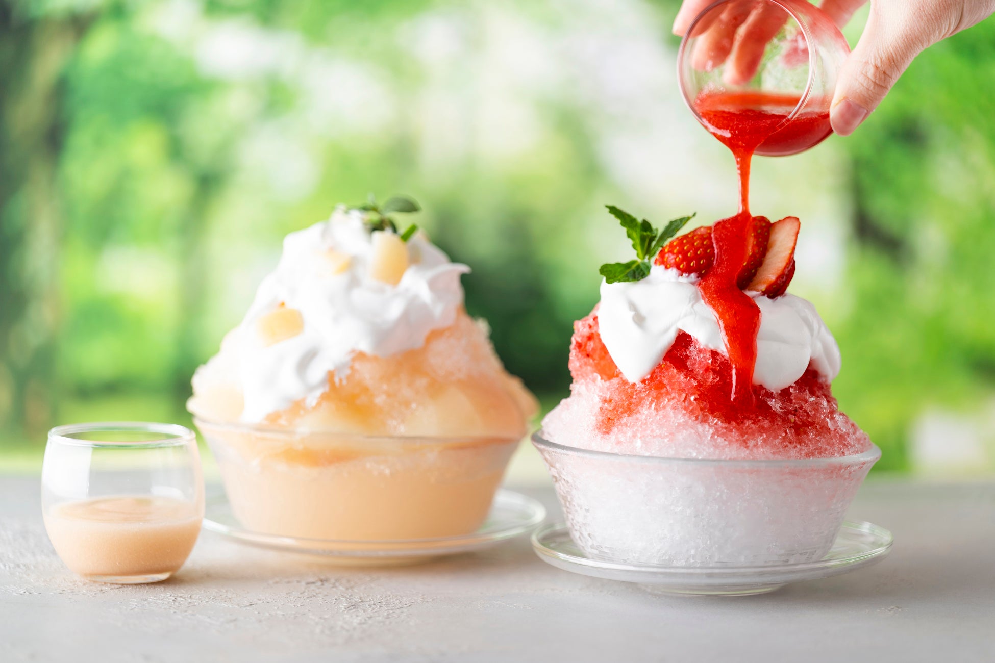 軽井沢マリオットホテル　美しい信州の水と季節のフルーツを味わう2種のかき氷「Alpine Shaved Ice ～Strawberry＆Peach～」発売