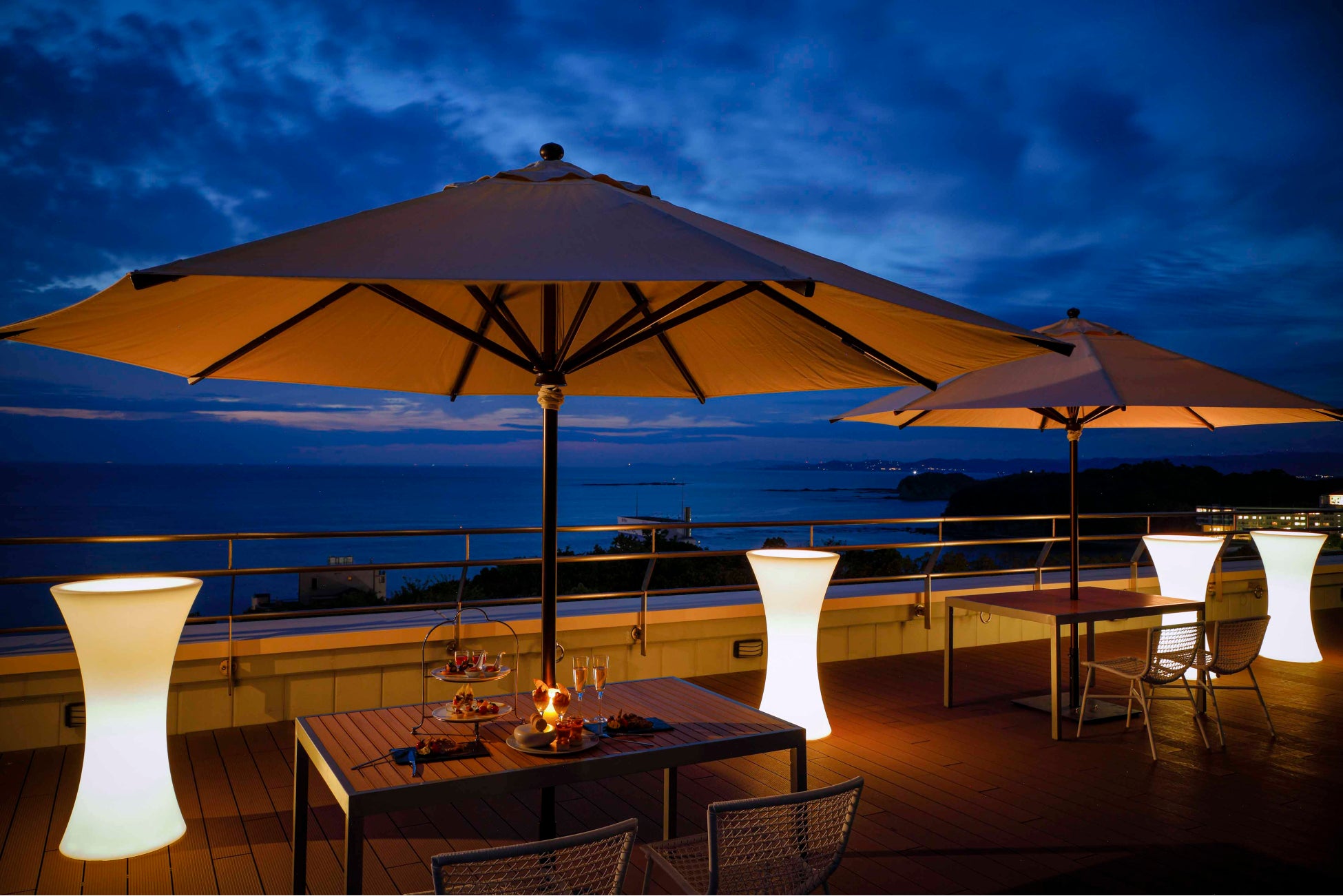南紀白浜マリオットホテル オープンテラスの特等席で花火とイブニングハイティーを「HANABI Night Terrace」を開催