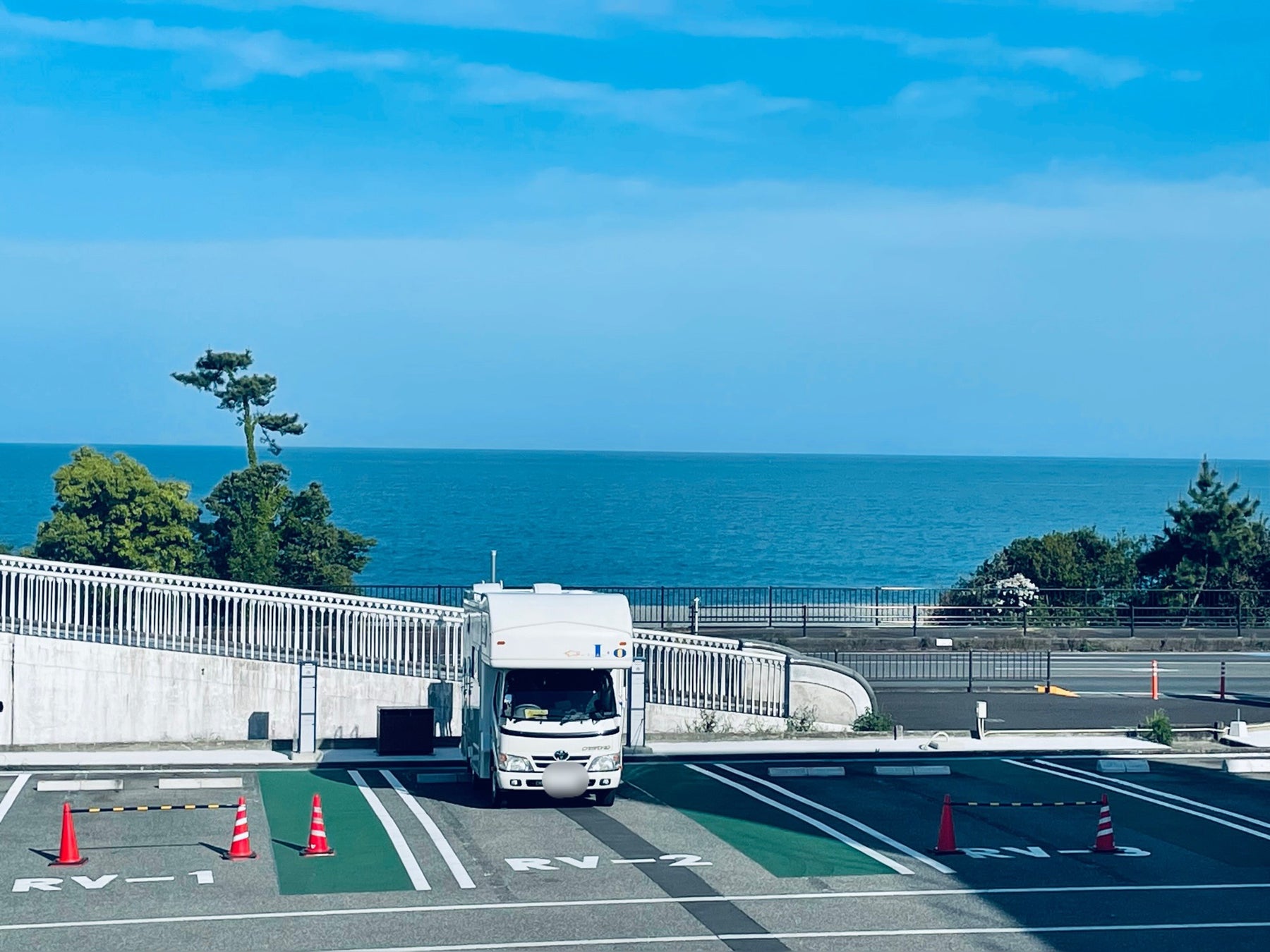 車中泊の旅をより快適にする“RVパーク”5施設が新規認定！熊野古道「浜街道」が目の前に広がる「RVパーク　道の駅パーク七里御浜」など続々オープン！