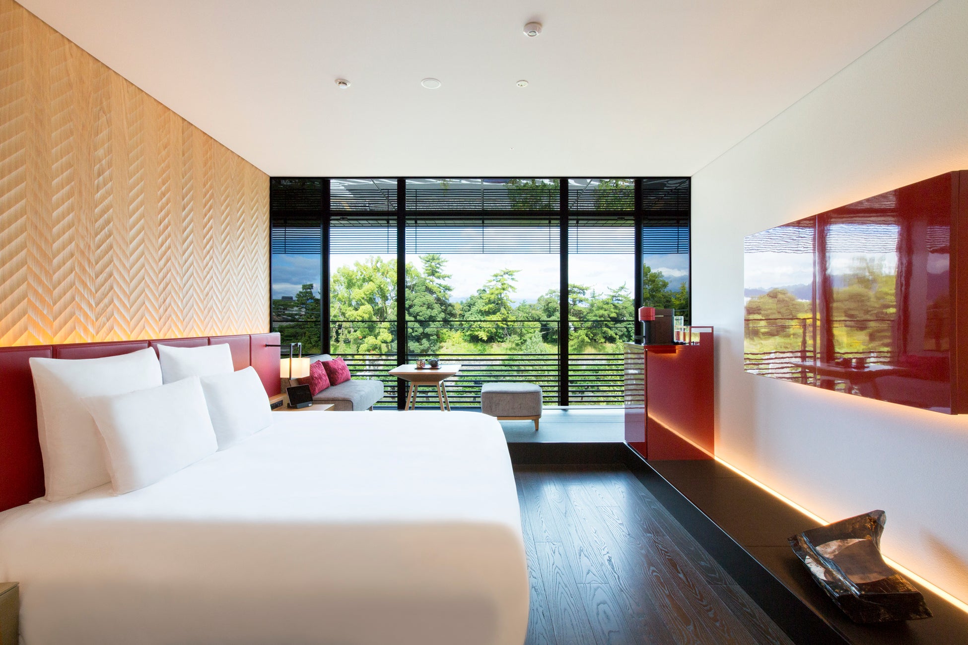 【キャセイパシフィック航空】日本-香港往復航空券が抽選で12,000名に当たる「ワールド・オブ・ウィナーズ」航空券プレゼント・キャンペーンを実施 航空券は香港国際空港より提供