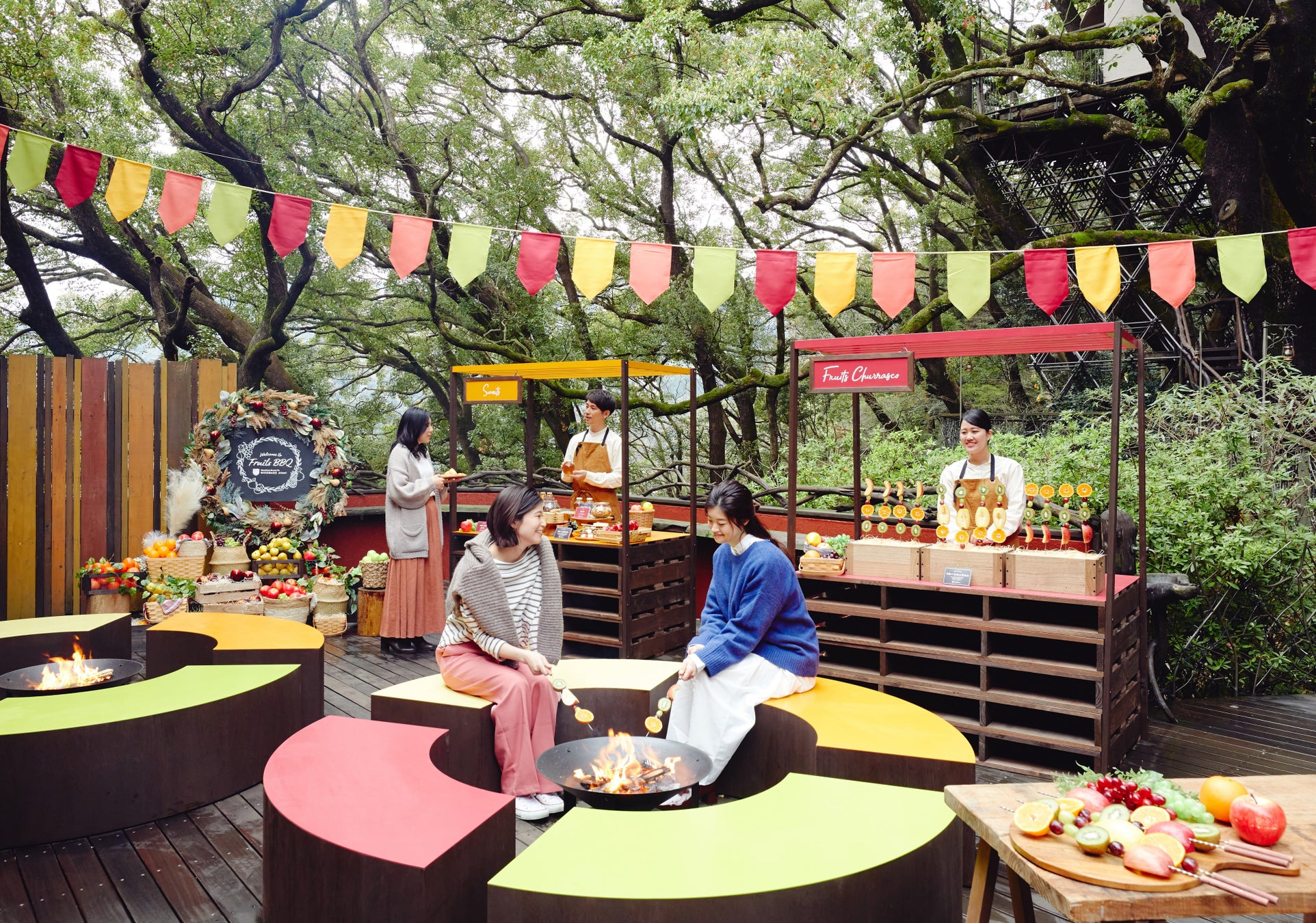 【リゾナーレ熱海】静岡にちなんだミカンや旬のフルーツを焚き火で焼いて味わう「フルーツバーベキュー」開催｜期間：2023年9月1日～11月30日