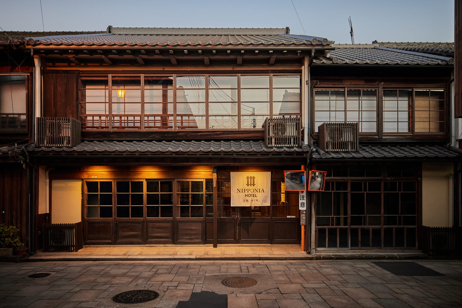 夏のストレスでダメージをうけた肌と心をリセットするうるおいチャージバスツアー「TIME RESET AQUA BUS」を表参道エリアで初開催!