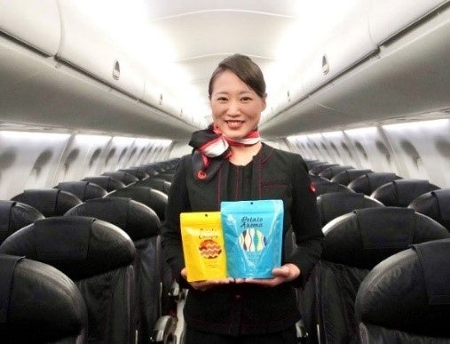 Cassinaのアウトドア家具が都会の中心に作り出す非日常「Cassina Terrace in W Osaka BBQ Beer Garden + Night POOL」