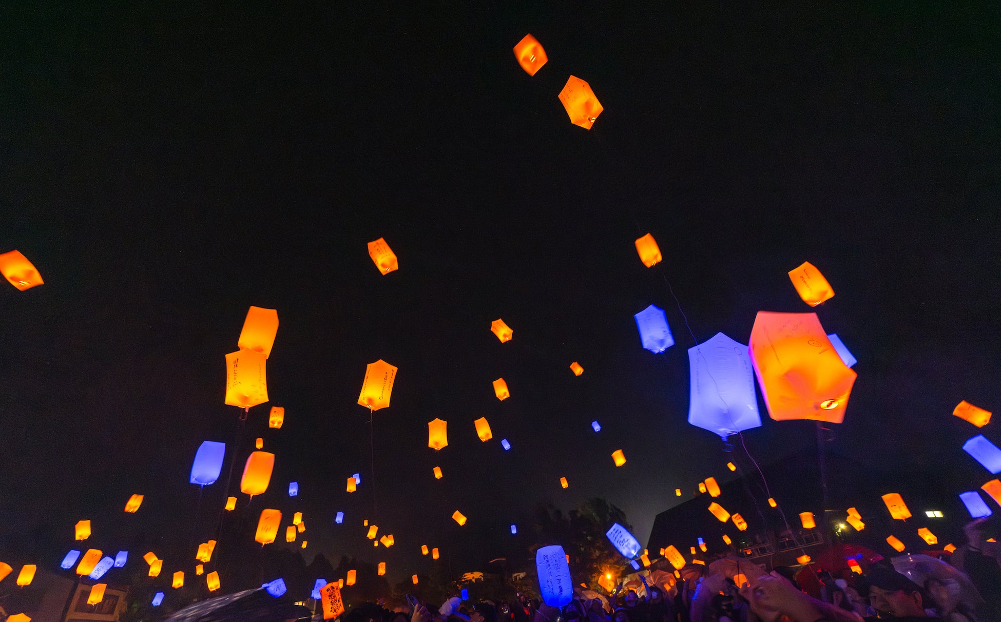 イギリスのテントメーカー「TruDomes（トゥルードーム）」の日本総代理販売を開始