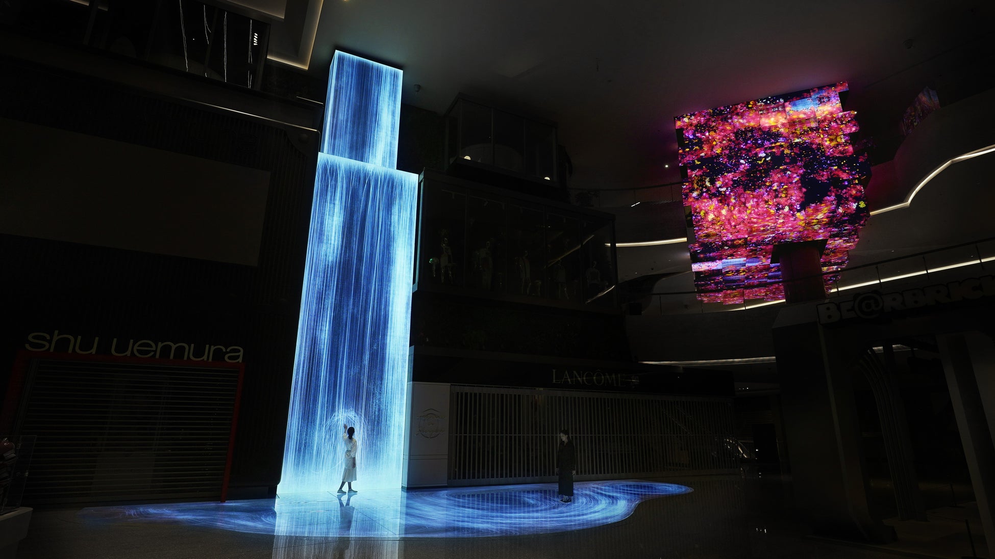 チームラボ、深センに巨大なパブリックアートを常設展示。人々のふるまいによって永遠に変化し続ける。