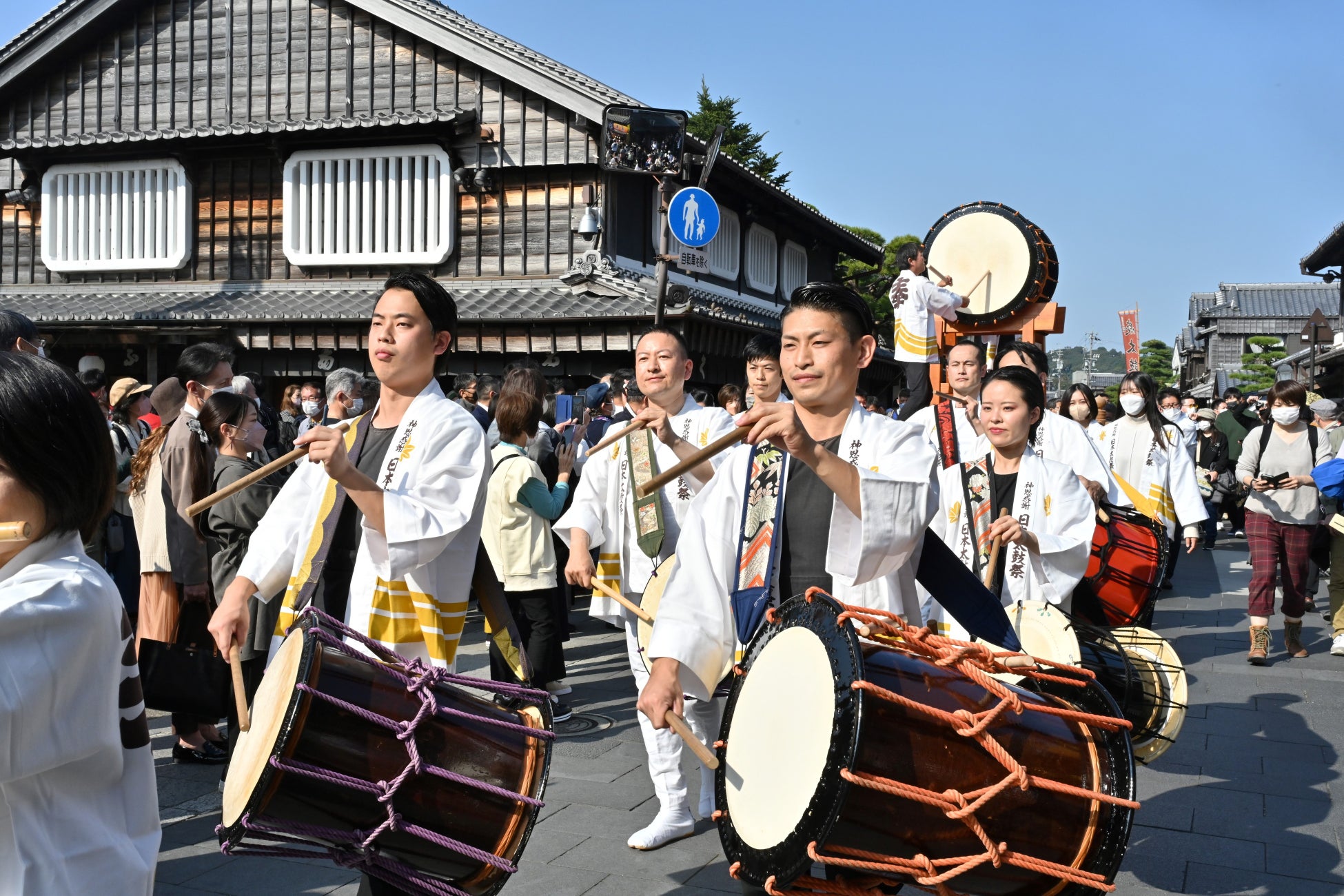 結婚式の会場装花をメモリアルアイテムにテイクアンドギヴ・ニーズが「アフターフラワーキャンドル」販売開始