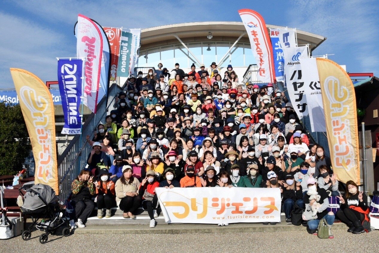 カラフルな夏色の花畑「ヘブンリーブルーの丘」で過ごす夏休み