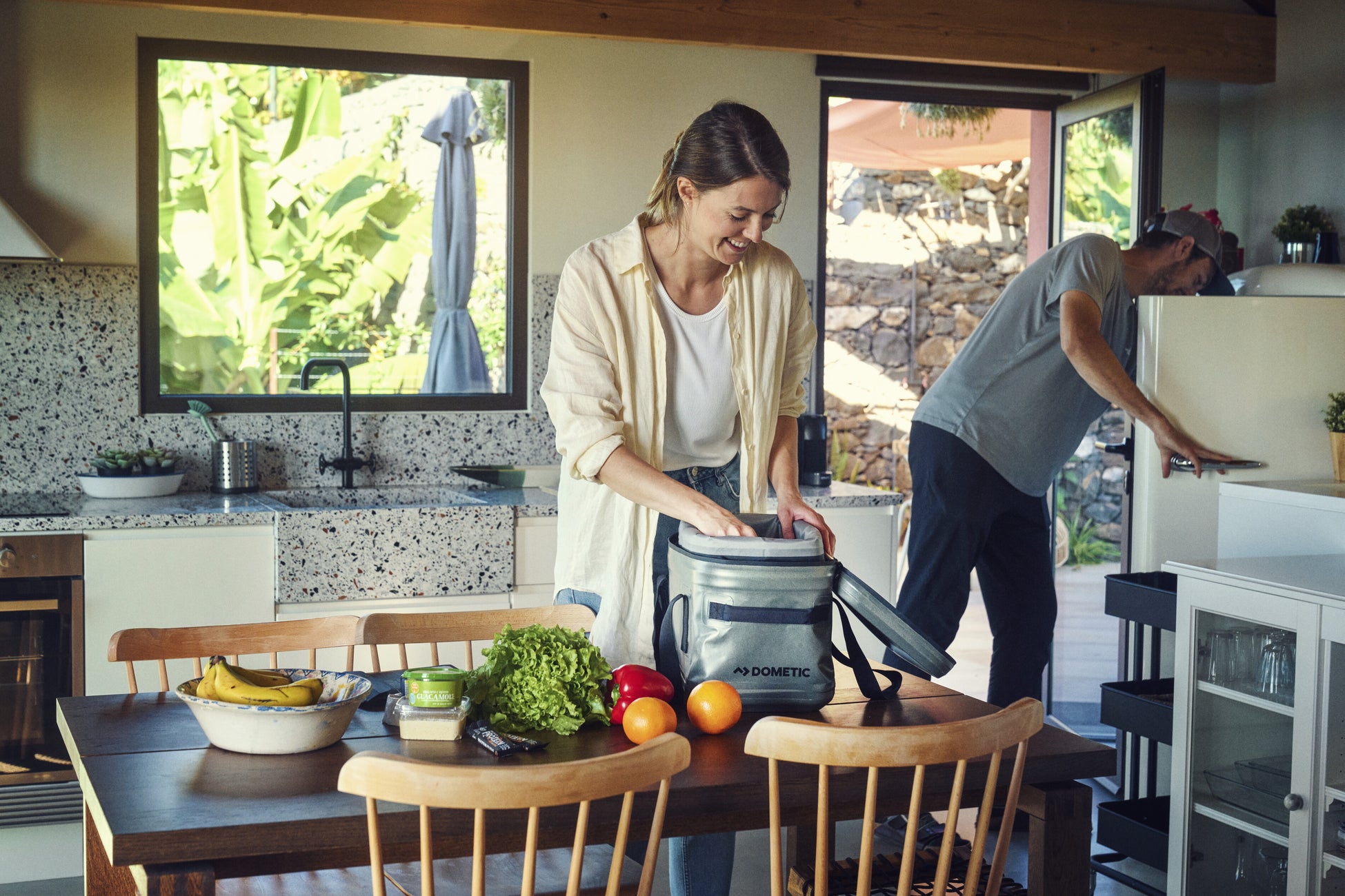 【鴨川シーワールド】シャチのナイトパフォーマンスや女性飼育員とのセミコース会食 夜の水族館を満喫『レディースナイトプラン』開催 2023年8月23日(水)より予約受付を開始