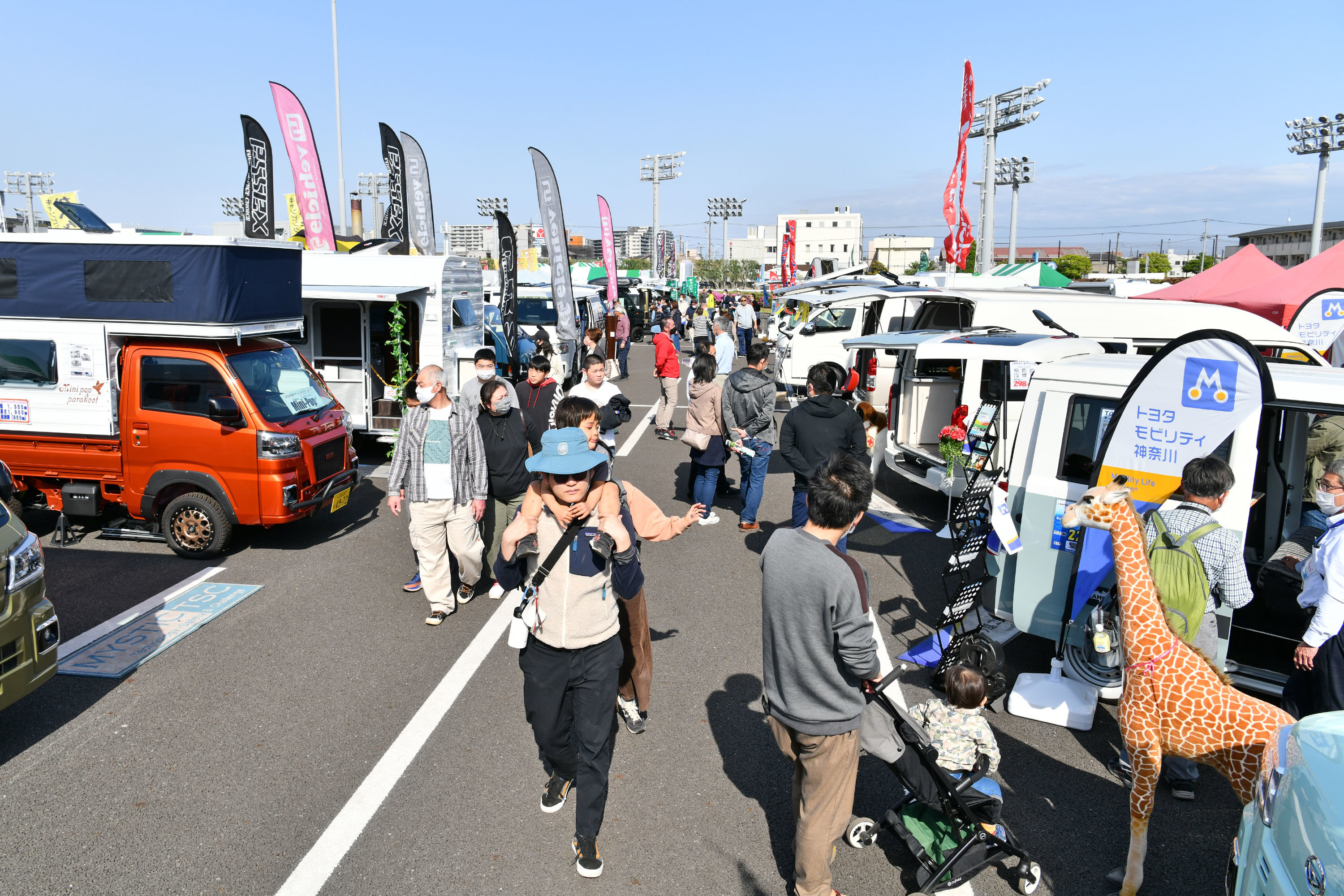 まもなく開催！　9月2日・3日
「第27回神奈川キャンピングカーフェアin 川崎競馬場」
全国から約120台のキャンピングカーが大集結！