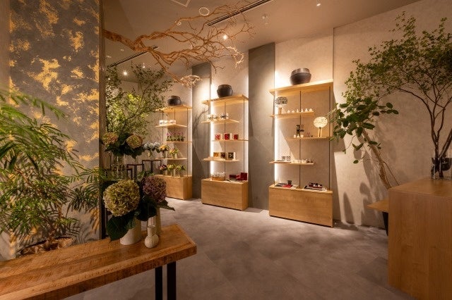 【目標金額の500％達成！】冬の電気代UPに今から備える！着て、歩いて、被ってあったか〜い『ふんわり袖付き夢ケープ』応援購⼊サイト「Makuake」にて9/29（金）まで先⾏予約販売中！