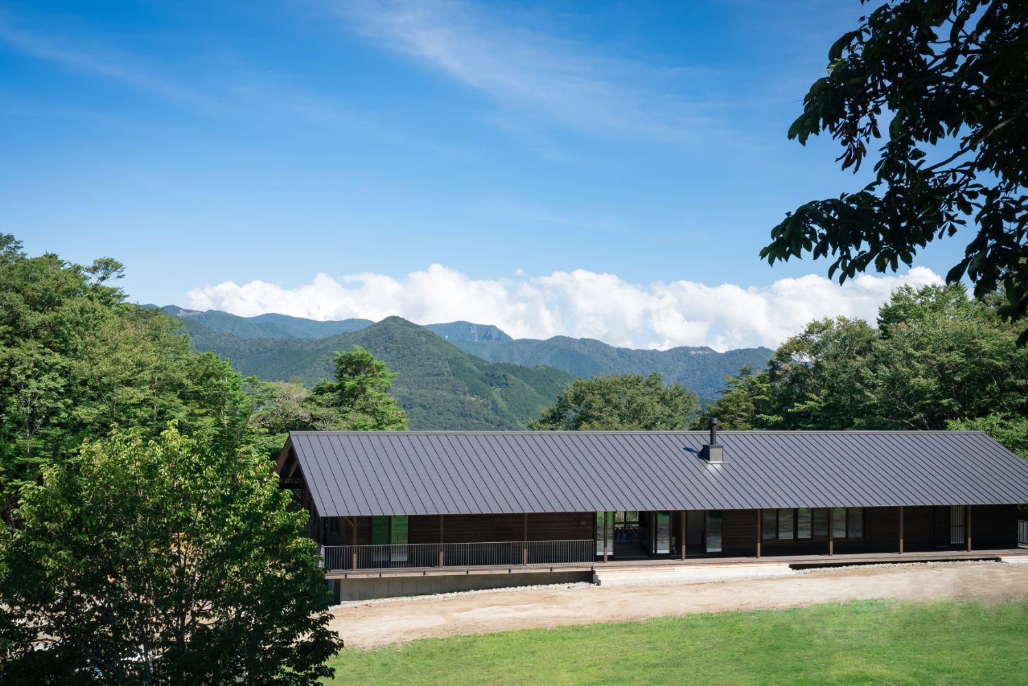 奈良県上北山村が2023年10月1日(日)、
『WASAMATA HUTTE』をリニューアルオープン！