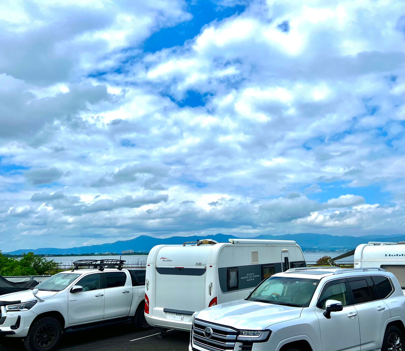 車中泊の旅をより快適にする“RVパーク” 12施設が新規認定！琵琶湖の自然を満喫できる「RV Park YOSHIKAWA BASE」など続々オープン！