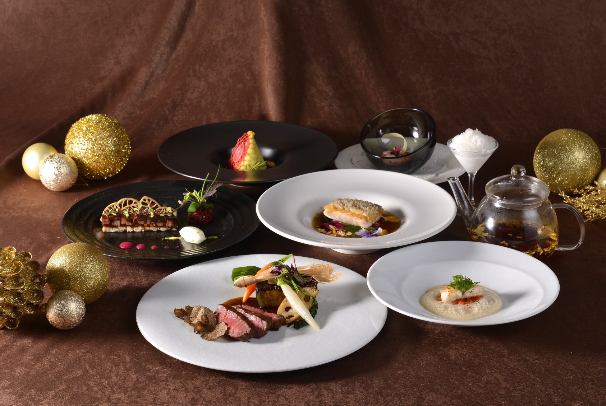 国宝を所蔵する歴史ある「藤田美術館」と最新鋭の次世代EV(電気)船「Queen Bee M7」のリバークルーズが楽しめる特別プランが登場!