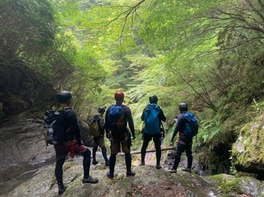 狩猟専門誌『狩猟生活』初のオンライントークイベント「狩猟とジビエ」、11月9日(木)18時〜、You Tubeで生配信!