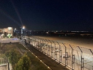 「NICOLE MCLAUGHLIN」とのコラボレーションブランドアーカイブの名作「MOC SPEED STREAK EVO 1TRL X NICOLE MCLAUGHLIN」が登場