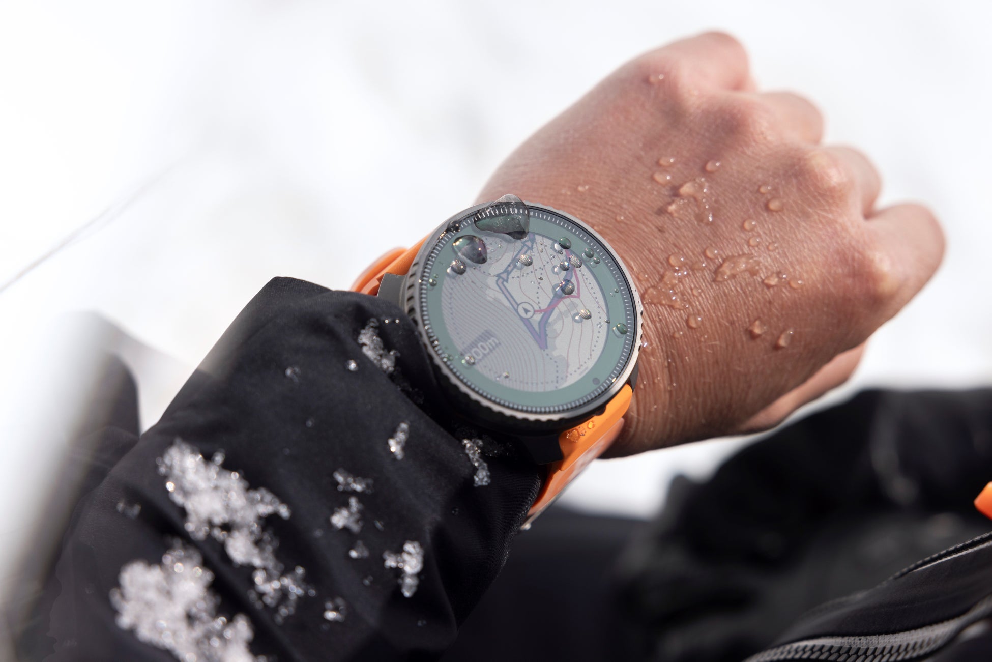 SUUNTO X MAMMUTの初コラボレーションとなる、アドベンチャーウォッチ 【SUUNTO X MAMMUT VERTICAL TITANIUM】を発売