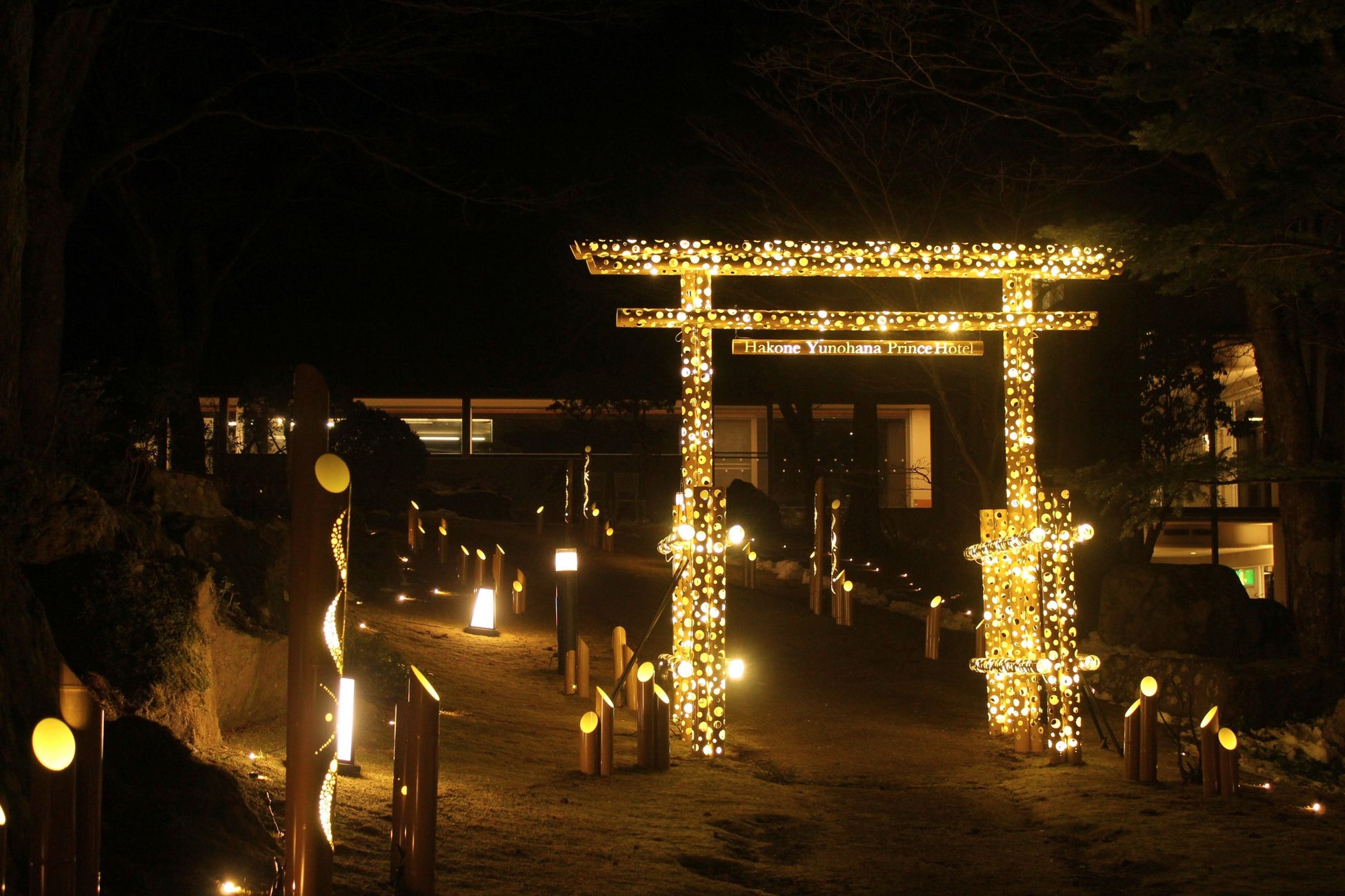 宮古島の新グルメスポット「宮古横丁」4月20日(土)グランドオープン。個性豊かな7つの店舗が“宮古島の美味しい食文化”を発信。19日にはメディア関係者向け説明会も開催。