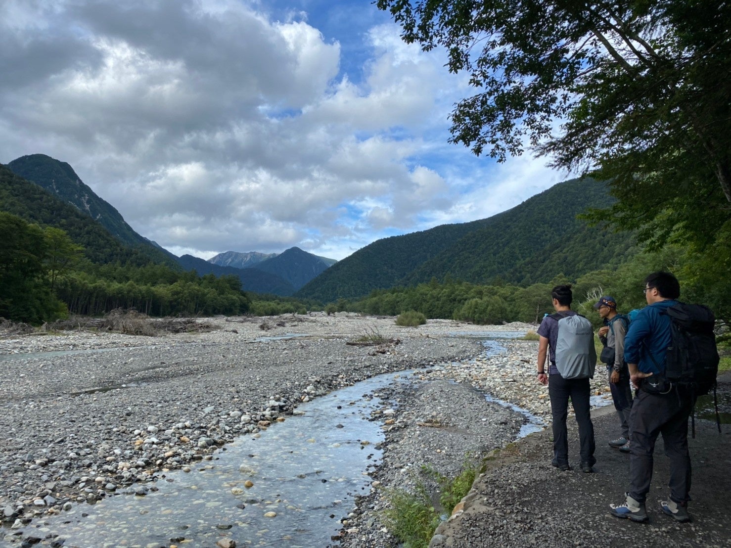 自然と地域と人の在り方を学ぶ登山「Kita Alps Recurrent Hike」第1弾ツアーを5月15日より予約受付開始