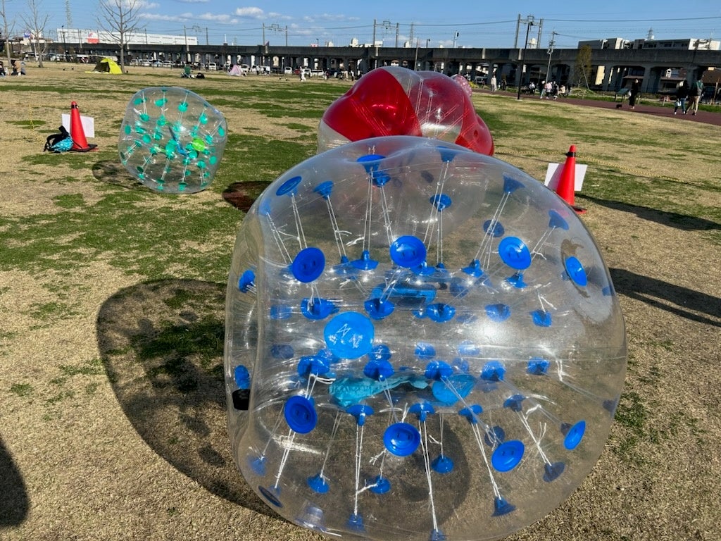 【大阪府豊中市】服部緑地公園にて、バブルサッカーなどのふわふわ遊具・昆虫などの生き物やその他たくさんのコンテンツが‘‘遊び放題のイベント‘‘Let’s遊ベンチャー（2024年6月22日～23日）開催