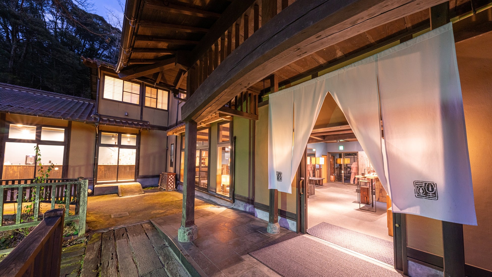 HOTEL AO KAMAKURAのガーデンテラスで、江ノ島シーキャンドルを眺めながら味わうイタリアンブッフェ。サンセットを臨む絶景ビアガーデンを開催！