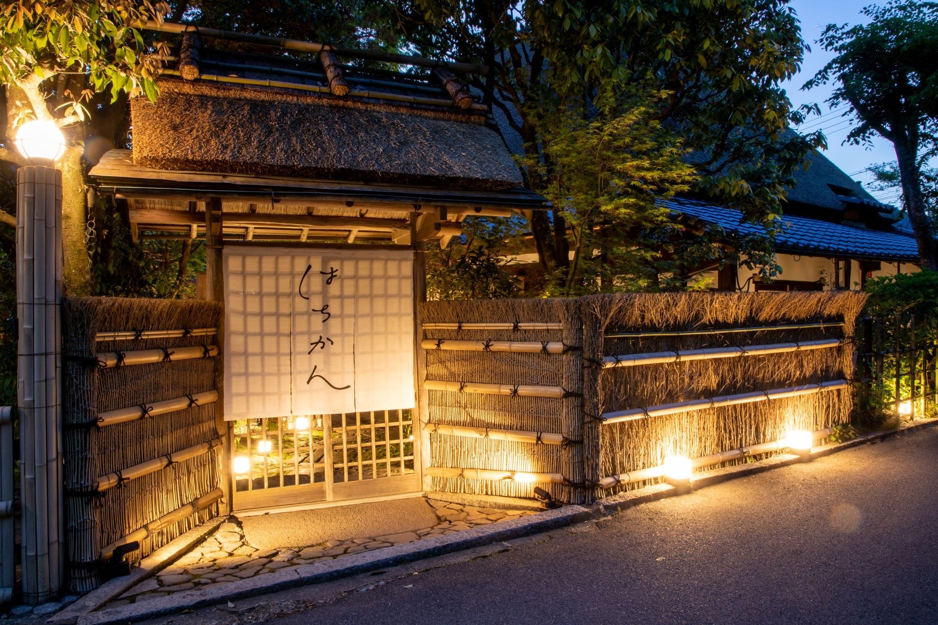 秩父湯元 武甲温泉にて、横瀬町の養蜂場「武甲養蜂場」とコラボした「はちみつフェア」を開催。はちみつ風呂や、はちみつ商品販売などを実施。