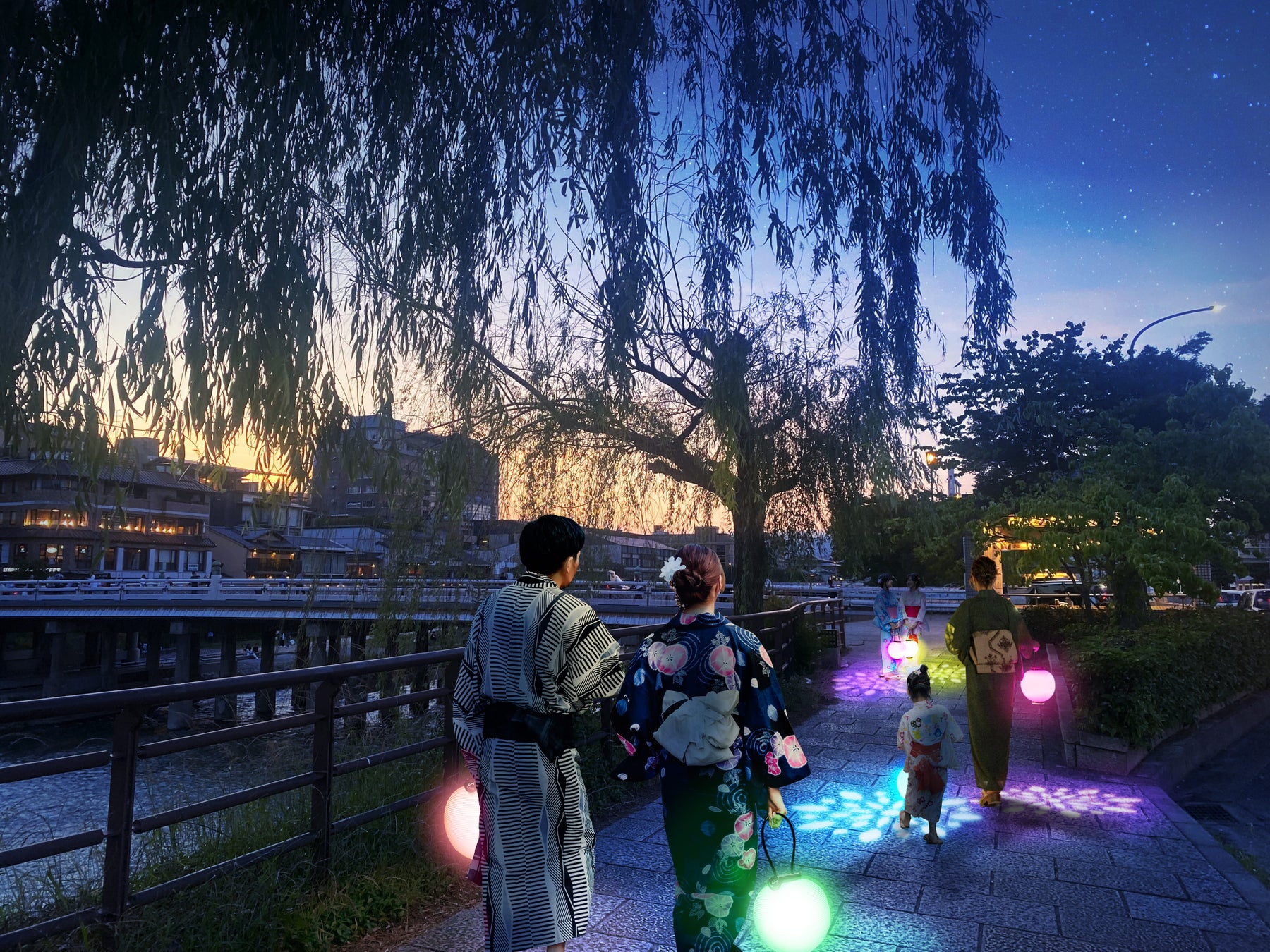 夜の京都の街を、ネイキッドのアート提灯「NAKEDディスタンス提灯®︎」片手に散策