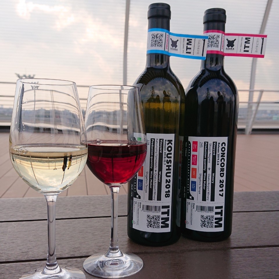 世界初の空港内ワイン醸造所
「大阪エアポートワイナリー」プロデュースで
『小さなビアワインガーデン』7/26(金)～8/4(日)開催！