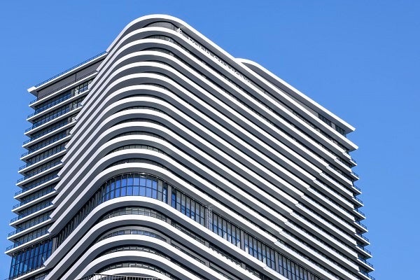 歴史と⽂化が息づく⽔の都・⼤阪の堂島にそびえる新しいアイコン 「フォーシーズンズホテル⼤阪」2024年8⽉1⽇開業