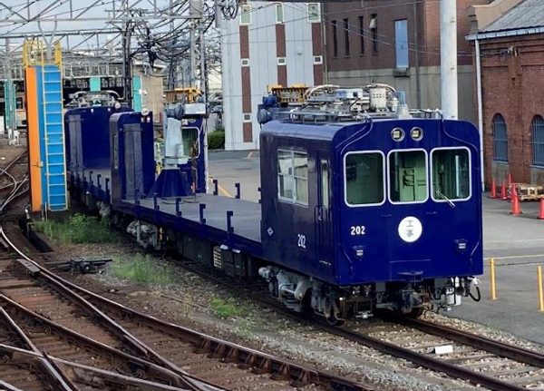 ～阪神電車の安全を38年間支え続けた電動貨車が引退～
「電動貨車201号・202号引退記念見学会」を実施