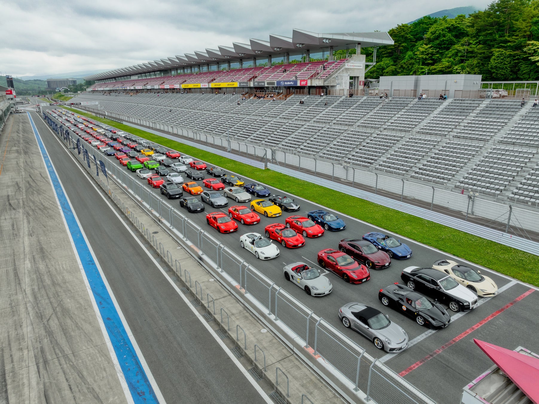 自慢の愛車とともにサーキットドライブを体感「CORNES DAY 2024 in Fuji Speedway」開催