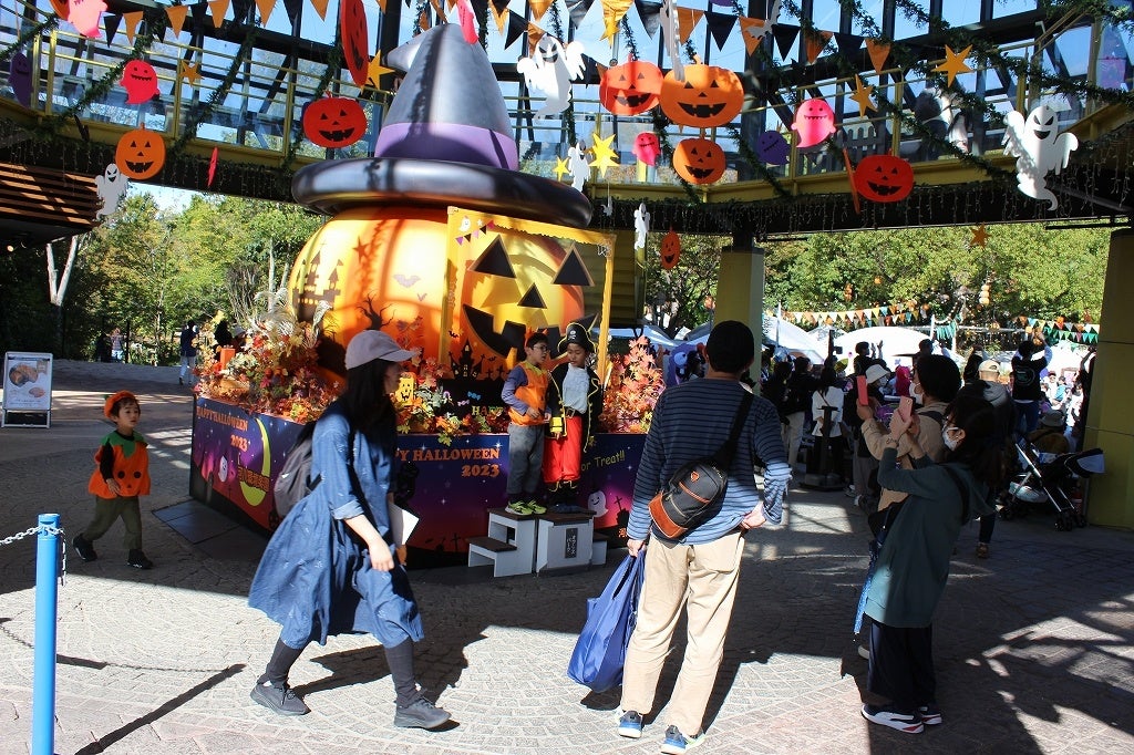 河川環境楽園　秋のメインイベント「キッズハロウィンパラダイス」開催中です！