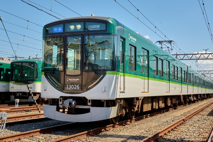 ～ 叡山電車沿線のスイーツやカフェが楽しめる引換券付き！ ～   「えいでんスイーツきっぷ」をモバイルチケットで発売します