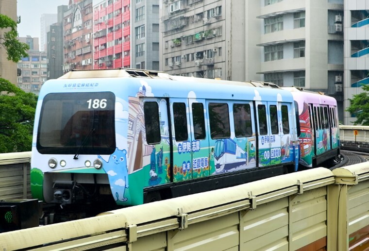 台北メトロの路線でラッピングトレインを運行