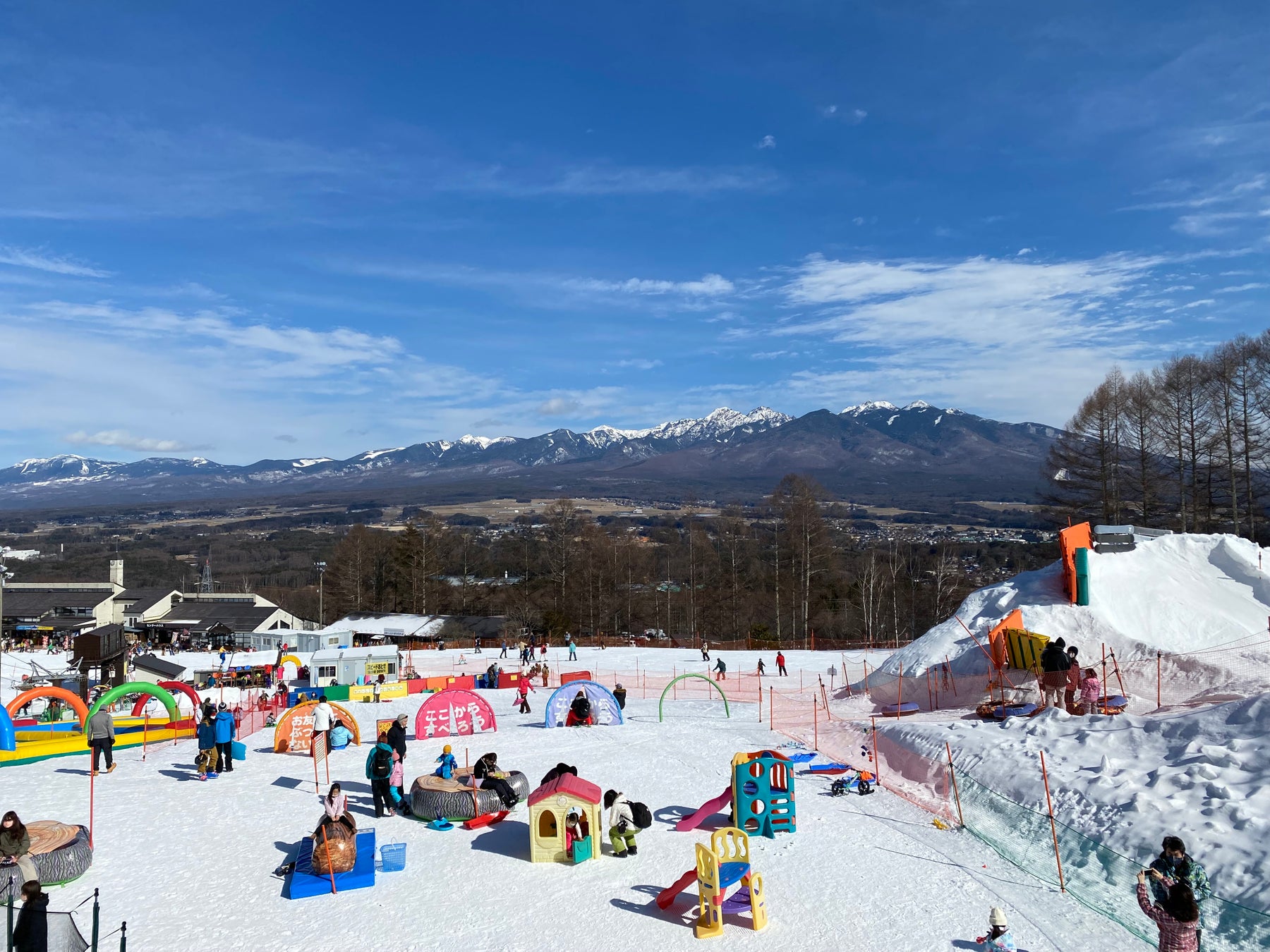 【親子旅行】おもしろソリやチュービングで雪遊び！JR一標高の高い地点を走る小海線の観光列車「HIGH RAIL 1375」に乗車・好評発売中