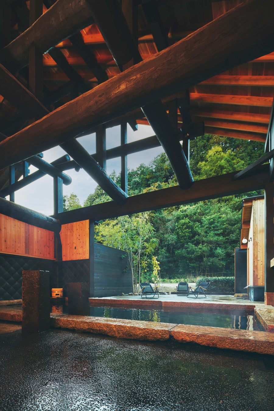 大相撲三月場所（エディオンアリーナ大阪）の「マスA席」観戦チケット付き宿泊プランを販売