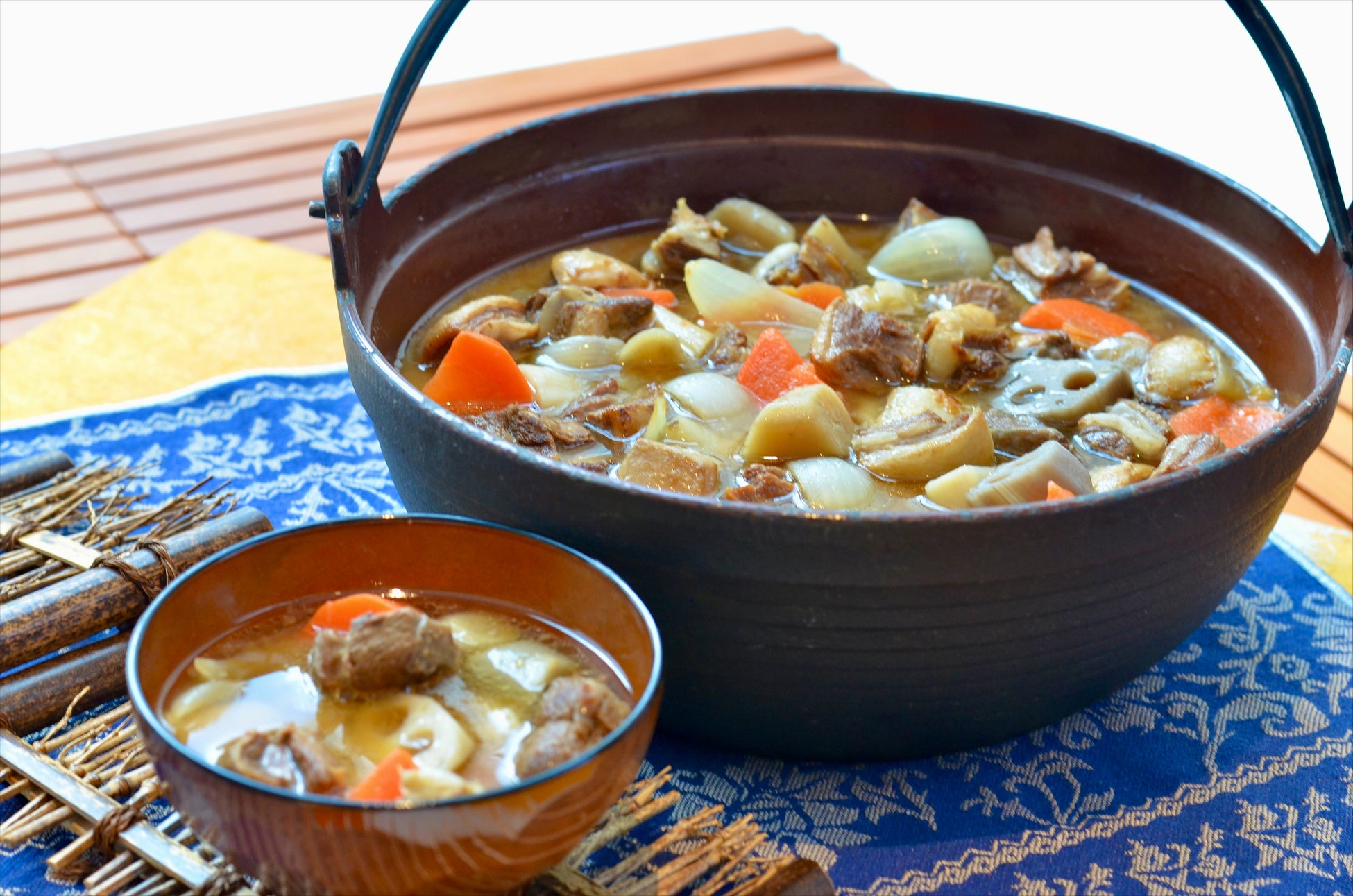 【ホテル雅叙園東京】ひな祭り、食彩、街の景色など、さまざまなテーマで愉しむ極小アート「ミニチュア×百段階段~文化財に広がるちいさな世界~」自身がちいさくなった錯覚を引き起こす没入型の空間展示も。