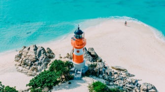 【琵琶湖ホテル】開業90周年記念貸し切りクルーザーで楽しむ海津大崎の桜鑑賞とロイヤルスイートで寛ぐ90万円宿泊プラン販売スタート