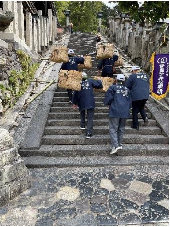 「YORO SEVEN CATSアクリルスタンド」を発売します!