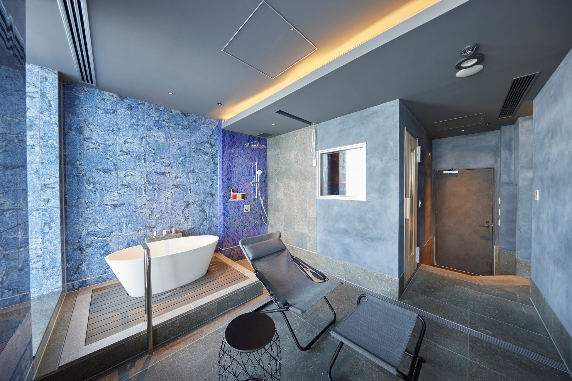 東京ドームシティ LaQua（ラクーア）の最上階「Sauna Lounge Rentola（サウナラウンジ レントラ）」で、最大14名までの施設貸切プラン【平日限定】を販売！