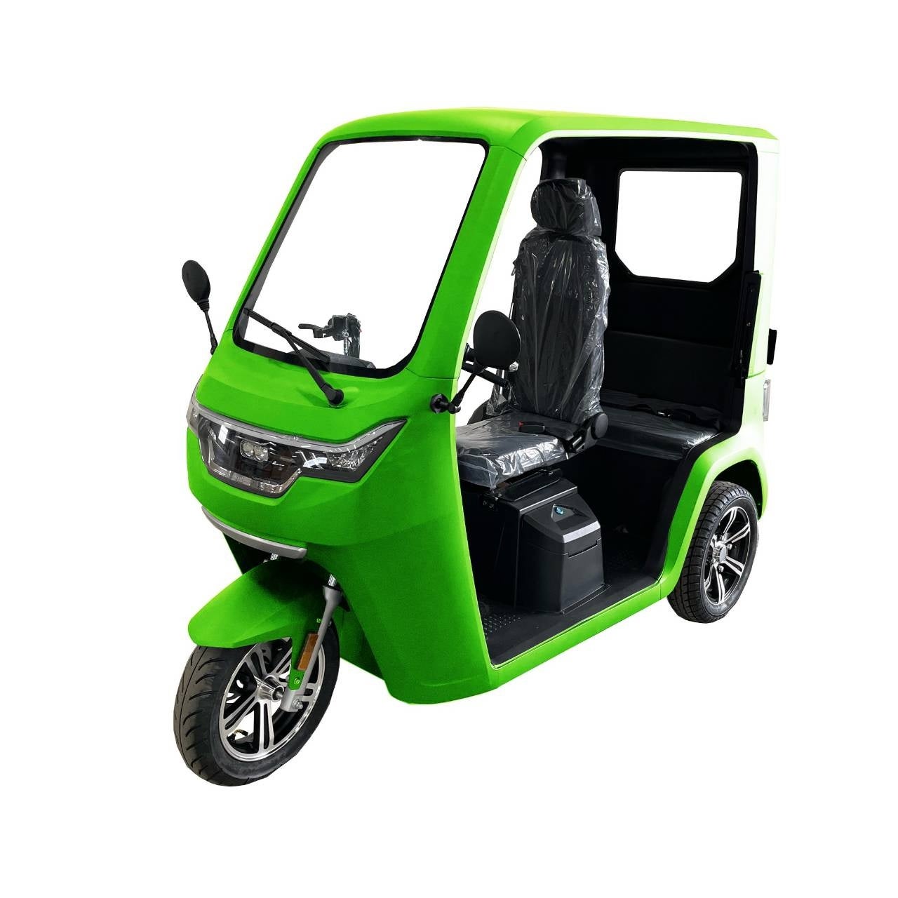 早春の萌え出ずる新緑をイメージしたアフタヌーンティー 「Larboard Afternoon Tea ~Vert~」