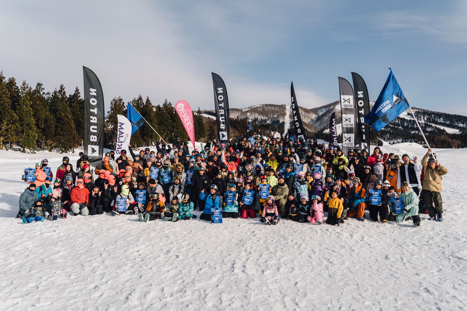 【マザー牧場に春到来】350万本の「菜の花」が現在見頃!