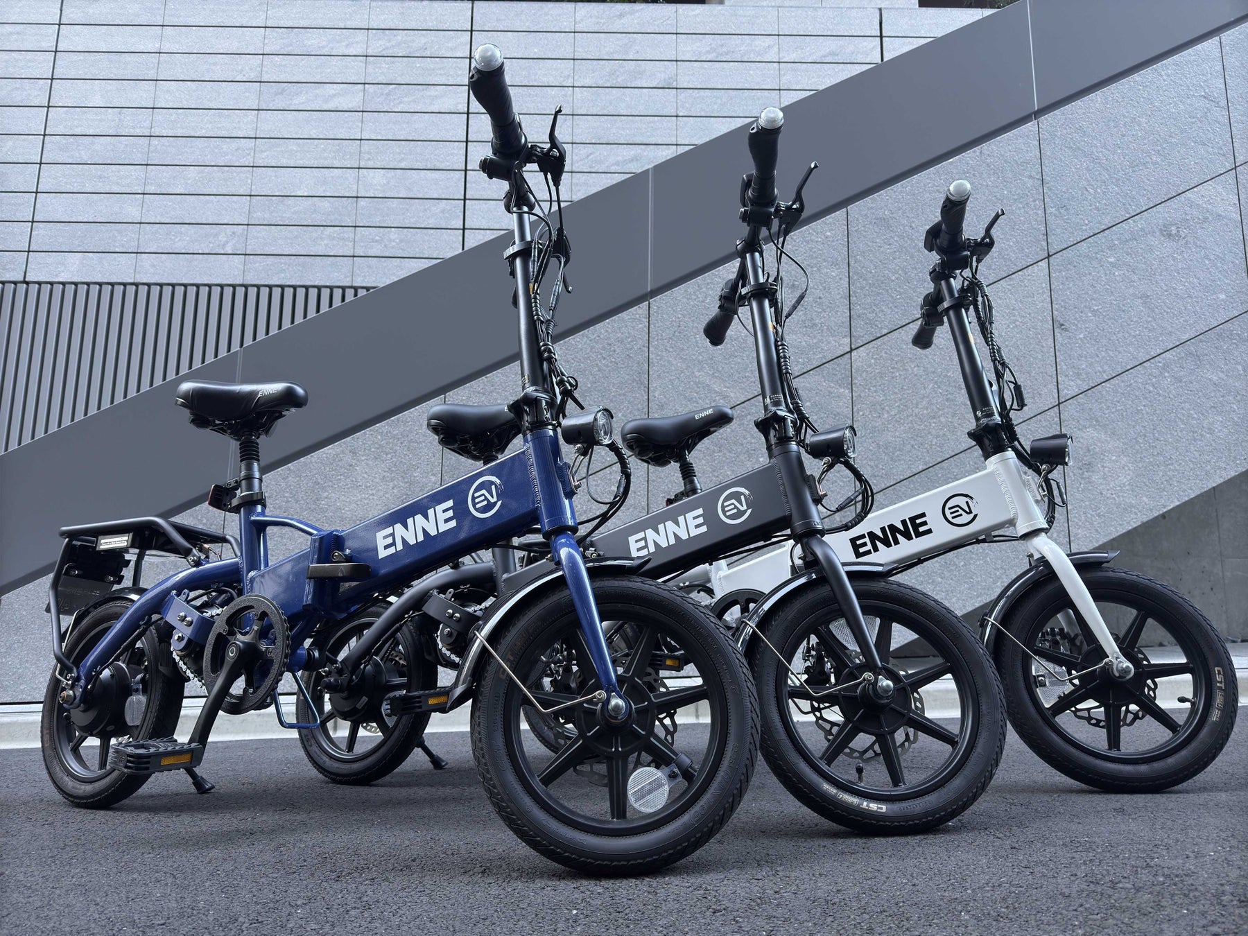 厚底シューズ専用。ソックスでもサポーターでもない新発想アイテム「アンクルコア」クラウドファンディング「マクアケ」にて公開開始！