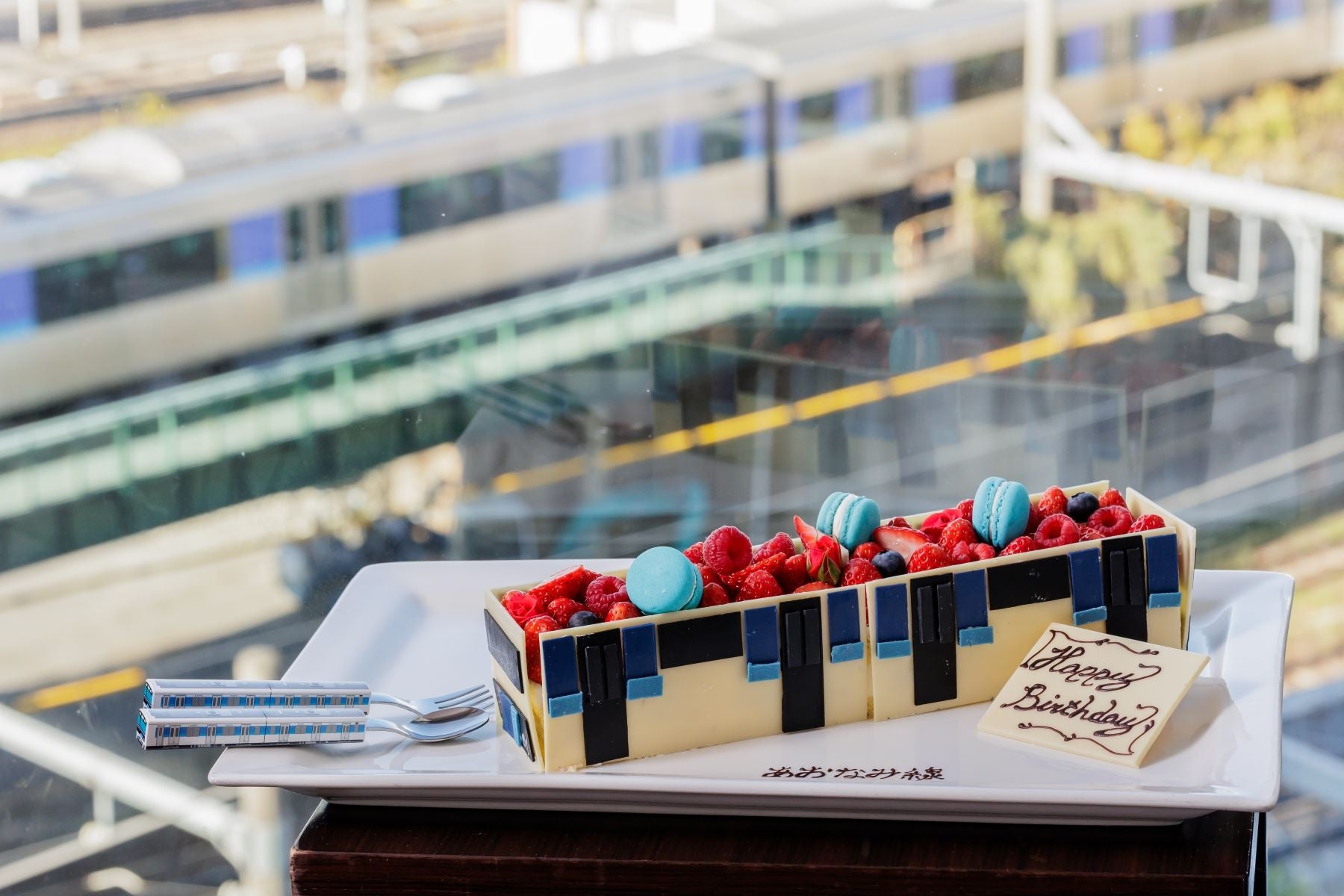 コールマン、充電式ミニランプ2種を発売