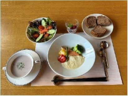 京都で現代アートに浸る旅を「松本市美術館所蔵 草間彌生 版画の世界―反復と増殖―」チケット付き宿泊プランを販売