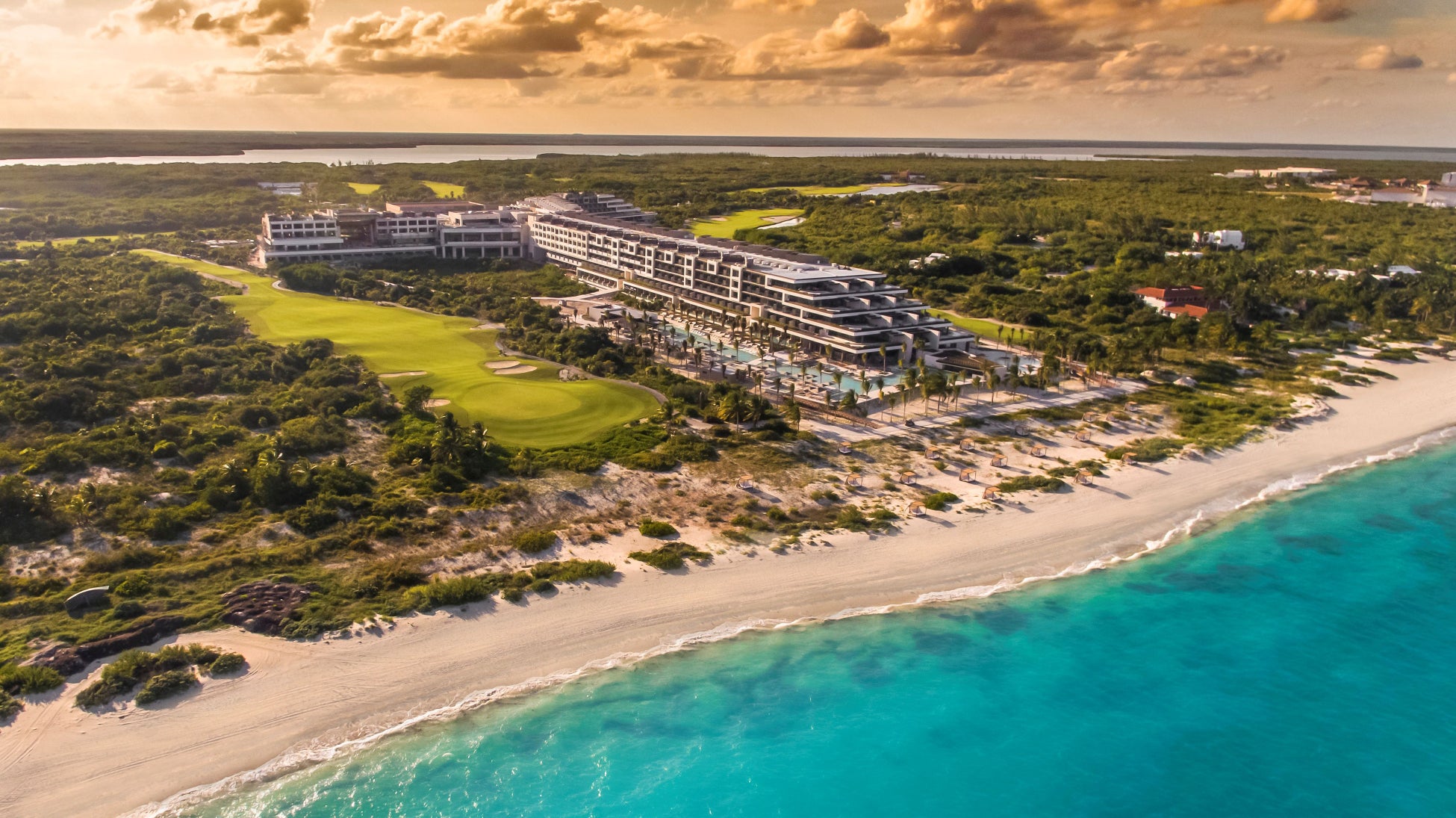 【新商品/福岡空港発着】スカイマークで行く!「レンタカーでめぐる沖縄スペシャルプライス」を販売開始