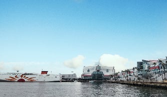 関東初出店!京都発・SNS映えする花を浮かべた足湯カフェ 鎌倉・小町通りに「嵐湯 鎌倉別邸」 3/1(土)オープン